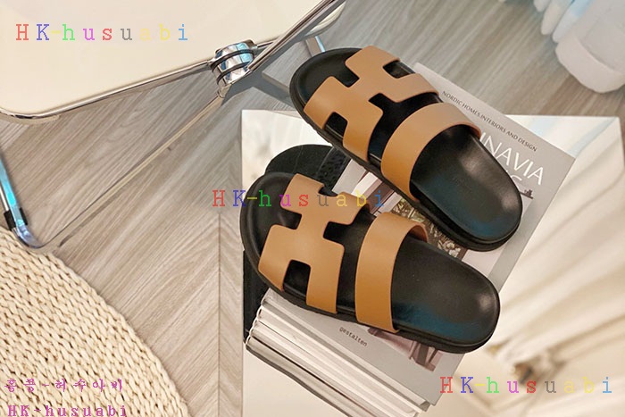 NEW 에르메스 슬리퍼 신상 H 243550