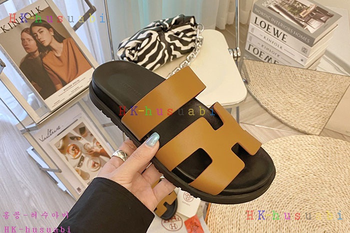 NEW 에르메스 슬리퍼 신상 H 243550