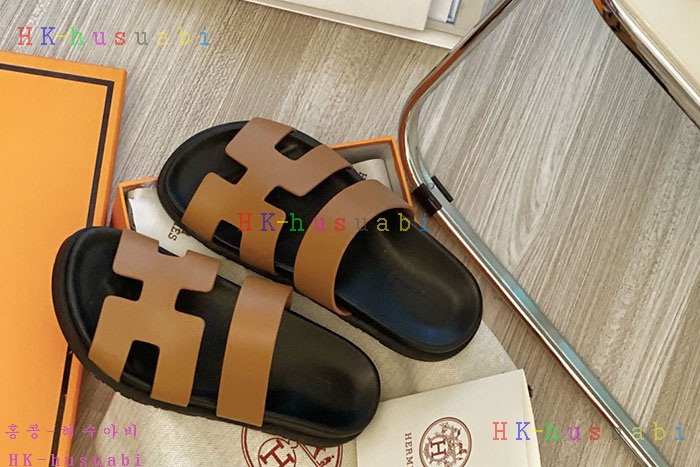 NEW 에르메스 슬리퍼 신상 H 243550