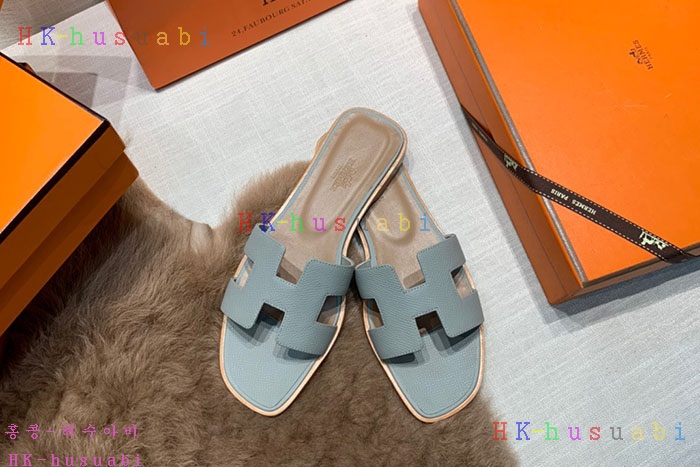 NEW 에르메스 슬리퍼 신상 H 243558
