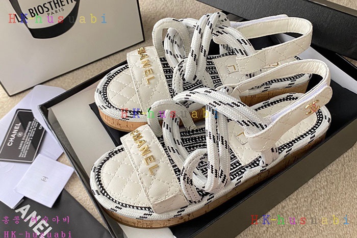 NEW 샤넬  샌들 신상 C 557284