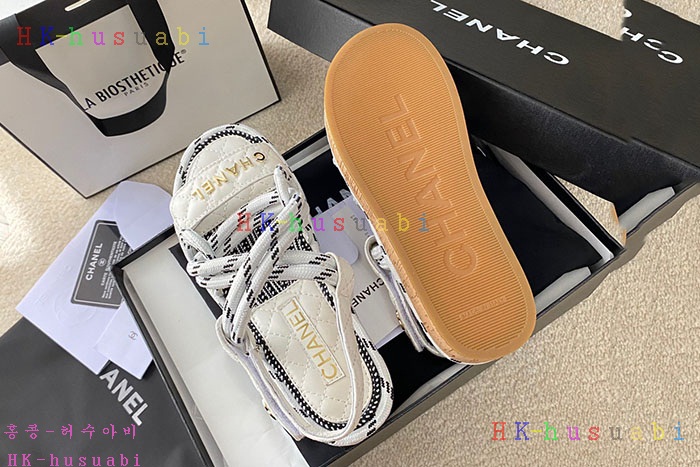 NEW 샤넬  샌들 신상 C 557284