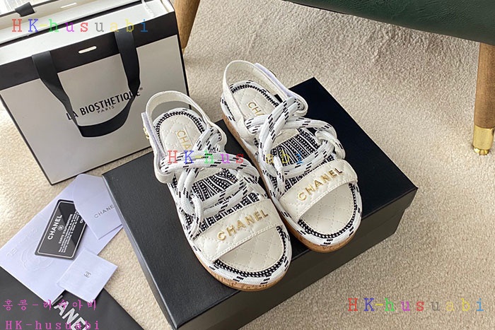 NEW 샤넬  샌들 신상 C 557284