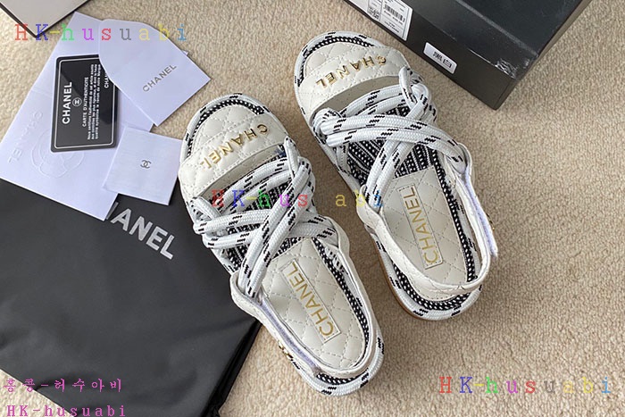 NEW 샤넬  샌들 신상 C 557284