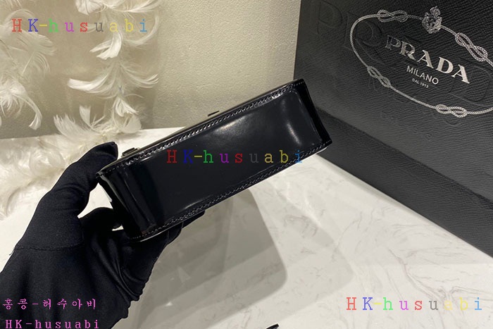 ★미러급★프라다 브러시드 미니 토트백 1BA331