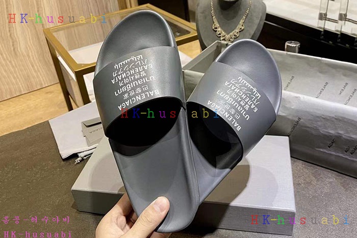 NEW 발렌시아가 슬리퍼 신상 B 922554