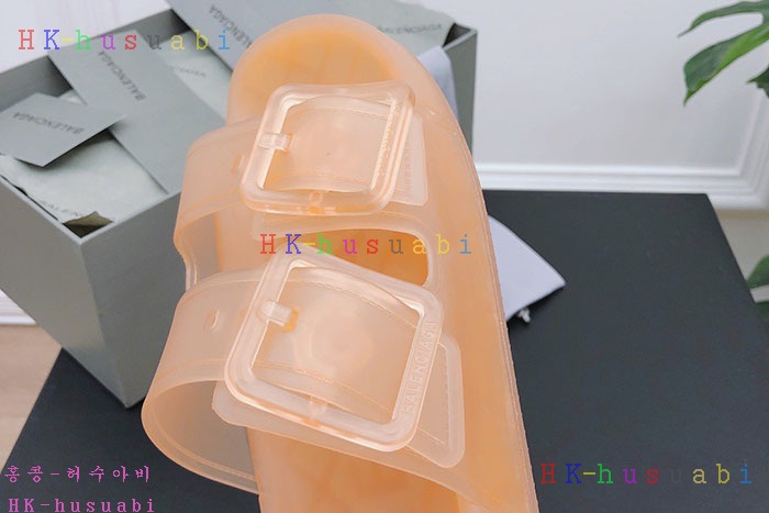 NEW 발렌시아가 샌들 신상 B 922522