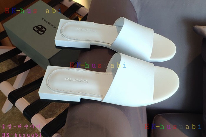 NEW 발렌시아가 슬리퍼 신상 B 9358110