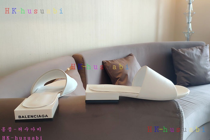NEW 발렌시아가 슬리퍼 신상 B 9358110