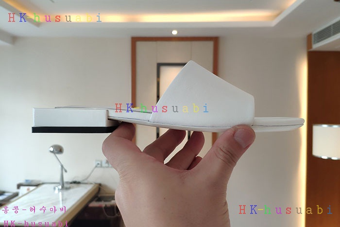 NEW 발렌시아가 슬리퍼 신상 B 9358110