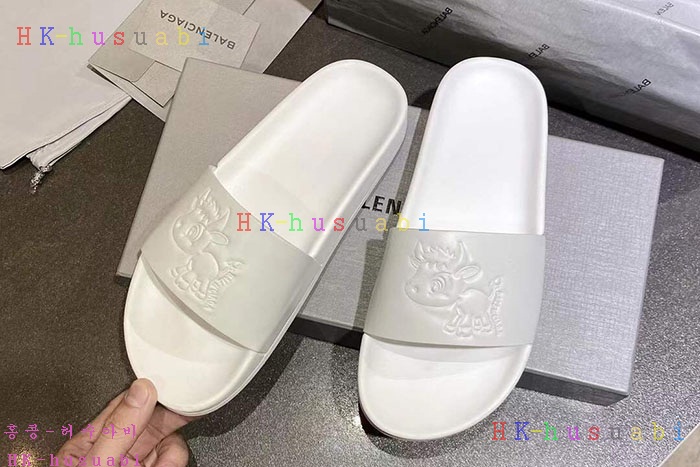 NEW 발렌시아가 슬리퍼 신상 B 922556
