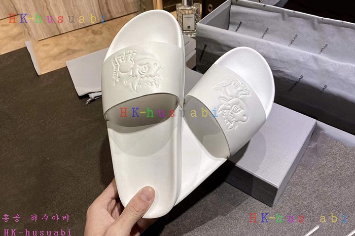 NEW 발렌시아가 슬리퍼 신상 B 922556