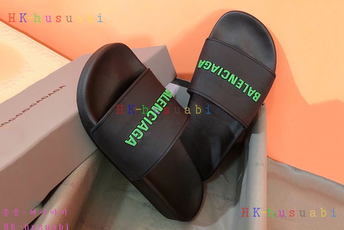 NEW발렌시아가 슬리퍼 신상 B 858221