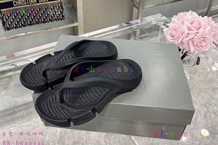 NEW 발렌시아가 슬리퍼 신상 B 889651