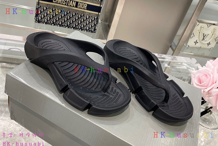 NEW 발렌시아가 슬리퍼 신상 B 889651