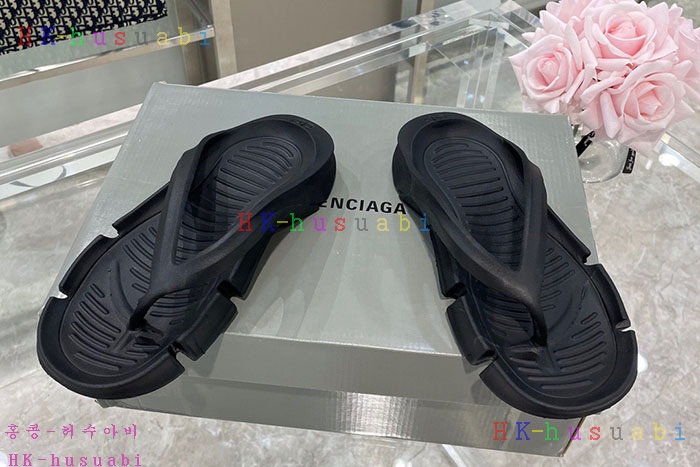 NEW 발렌시아가 슬리퍼 신상 B 889651