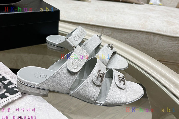 NEW 샤넬 샌들 신상 C 678826
