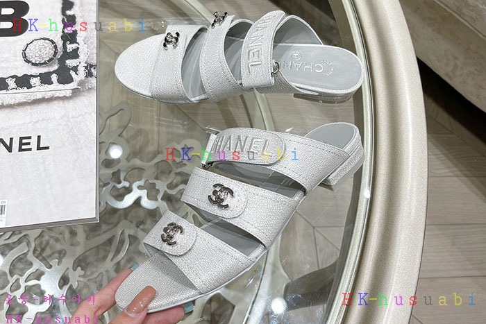 NEW 샤넬 샌들 신상 C 678826