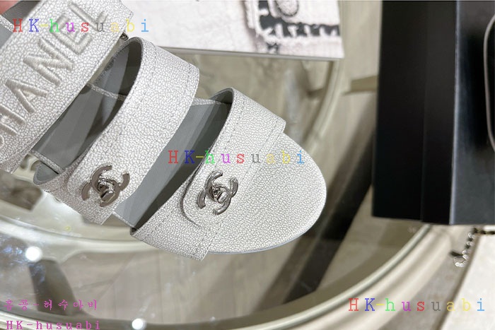 NEW 샤넬 샌들 신상 C 678826