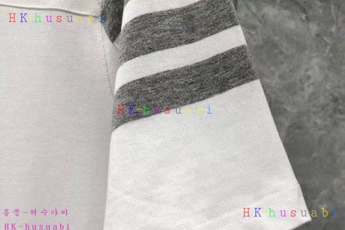NEW 톰브라운 반팔티 신상 TB 2433317