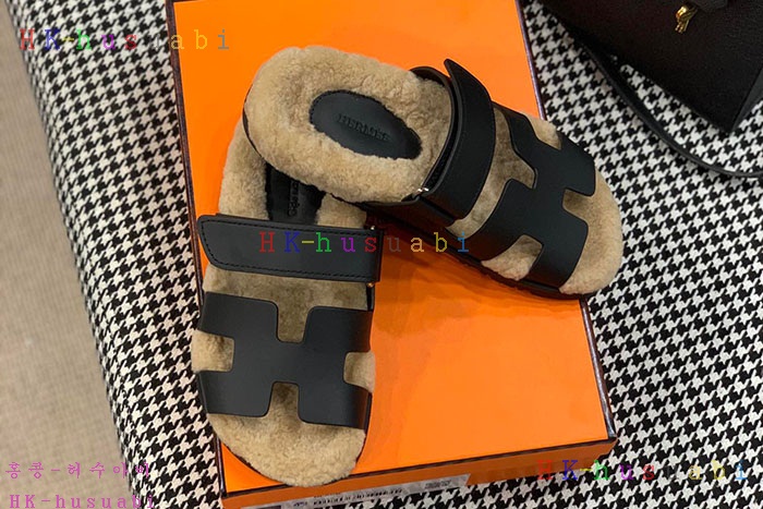 NEW 에르메스 슬리퍼 신상 H 4274440