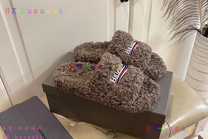 NEW 발렌시아가 신발 신상 B 5747230
