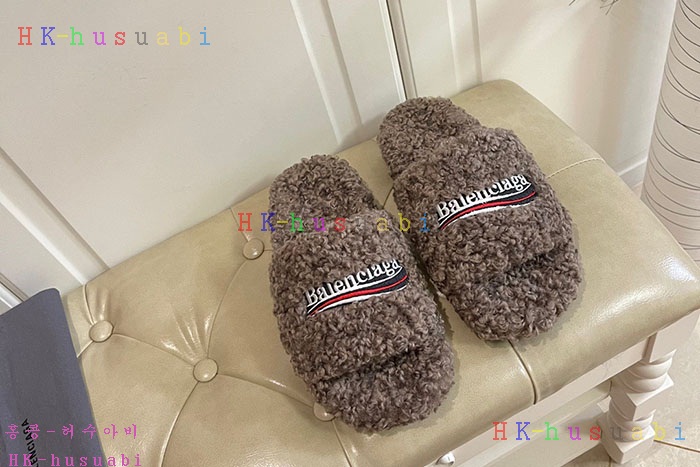 NEW 발렌시아가 신발 신상 B 5747230