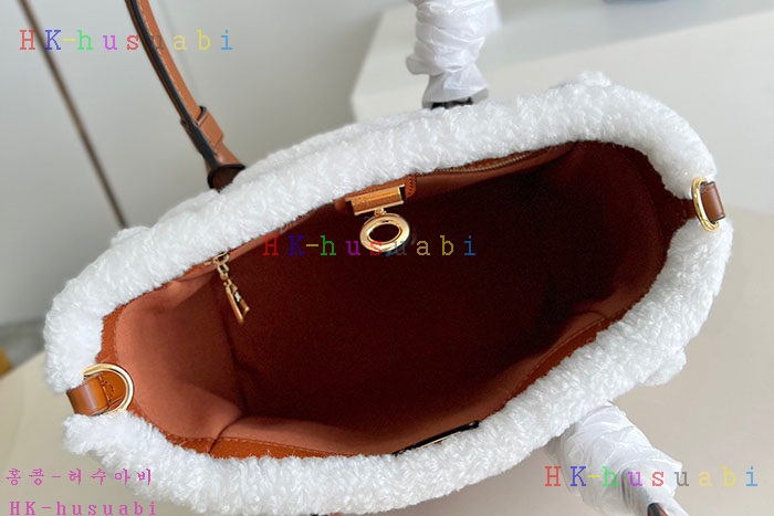 ★미러급★루이비통 온 마이 사이드 PM M58918 (사이즈선택)