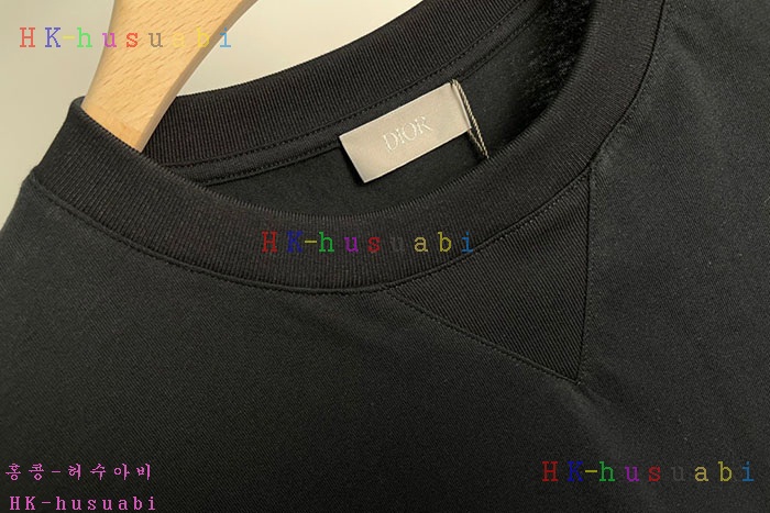 NEW 디올 반팔티 신상 DR 114253