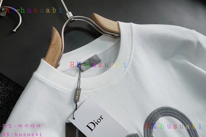 NEW 디올 반팔티 신상 DR 114250