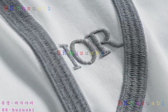 NEW 디올 반팔티 신상 DR 114250