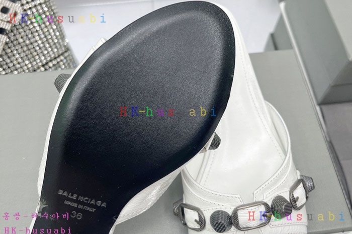 NEW 발렌시아가 샌들 신상 B 662603