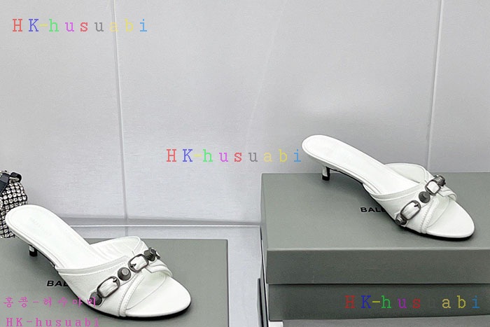 NEW 발렌시아가 샌들 신상 B 662603