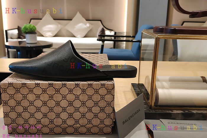 NEW 발렌시아가 신발 신상 B 995330