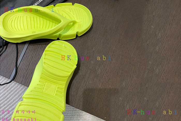 NEW 발렌시아가 샌들 신상 B 552503