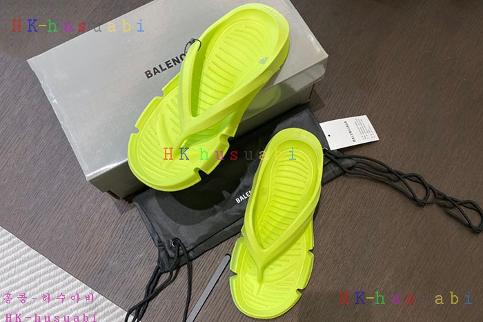NEW 발렌시아가 샌들 신상 B 552503