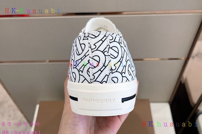 NEW 버버리 신발 신상 B 8333301