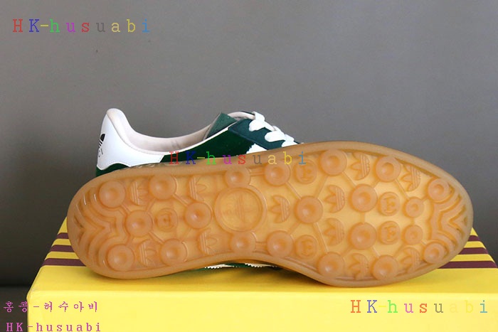 NEW 구찌 스니커즈 신상 GU 552411