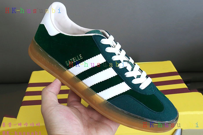 NEW 구찌 스니커즈 신상 GU 552411