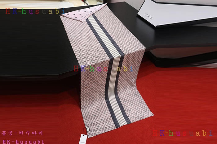 NEW 구찌 스카프 신상 LV 885233