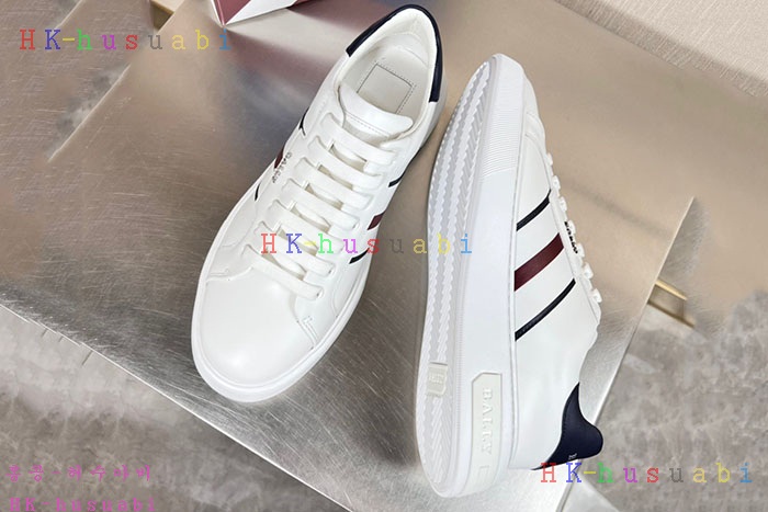 NEW 발리 스니커즈 신상 B 92404