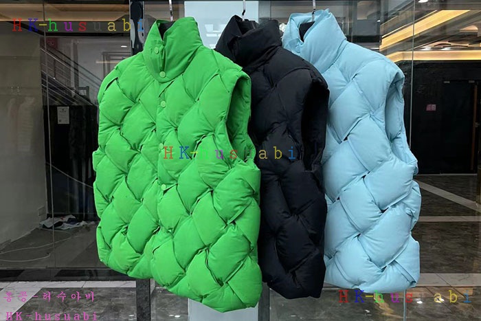 NEW 보테가베네타 패딩조끼 신상 BV 825011