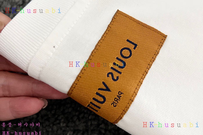 NEW 루이비통 반팔티 신상 LV 9582443