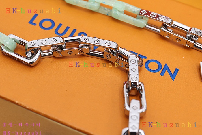 NEW 루이비통 목걸이 신상  LV 824449