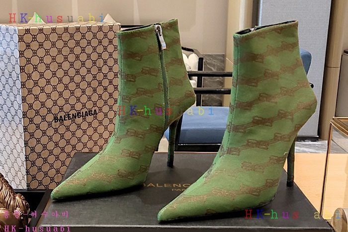 NEW 발렌시아가 신발 신상 B 72239902