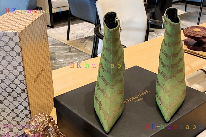 NEW 발렌시아가 신발 신상 B 72239902