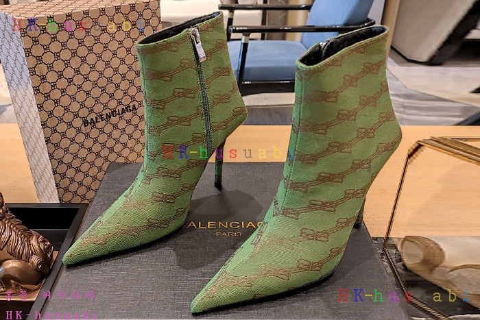 NEW 발렌시아가 신발 신상 B 72239902