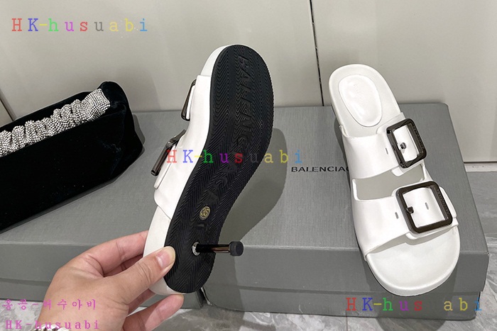 NEW 발렌시아가 신발 신상 B 7470012