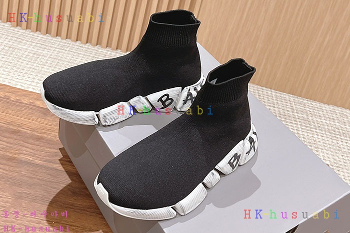 NEW 발렌시아가 신발 신상 C 857001