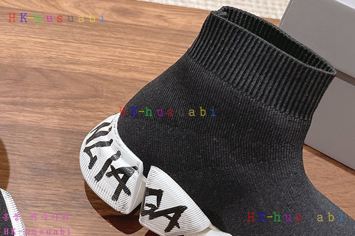 NEW 발렌시아가 신발 신상 C 857001